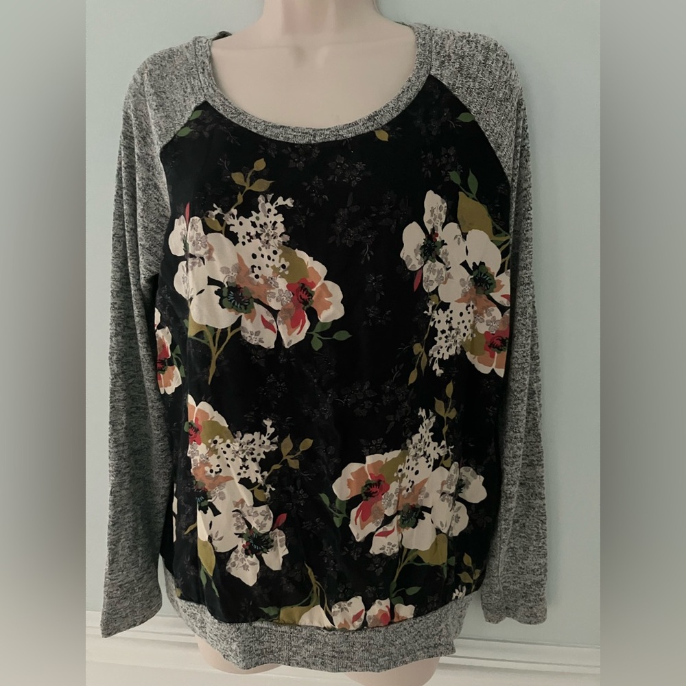 kUT from the Kloth cozy floral pullover top textured casual dark botanical M